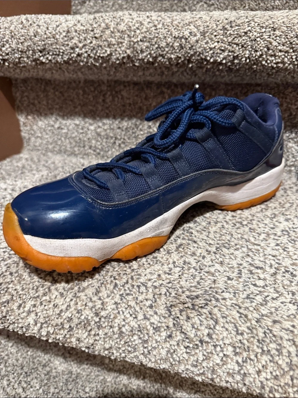 Jordan 11 retro “Navy Gum”